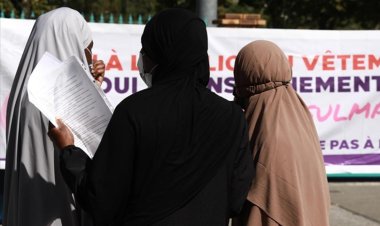 Fransa'da artan İslam düşmanlığına karşı toplantı düzenlendi