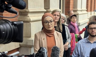 Avustralya’da hijablı ilk senatör Payman: “Parlamentoda alkol baskısına uğradım”