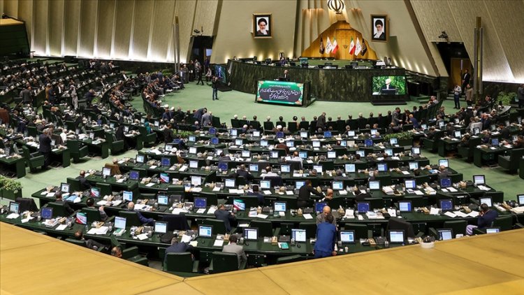 İran Meclisi, Rusya ile kapsamlı stratejik ortaklık anlaşmasını onayladı
