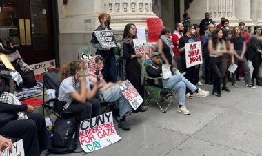 New York Üniversitesi öğrenci ve akademisyenleri, Gazze'deki soykırımı durdurma talebiyle açlık grevinde