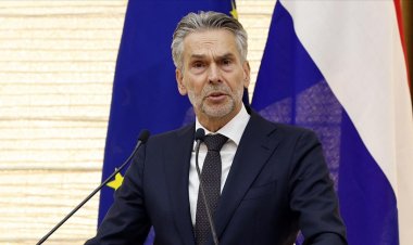 Hollanda Başbakanı Dick Schoof istifa etti