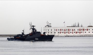 Kırım'da deniz yolu taşımacılığı durduruldu