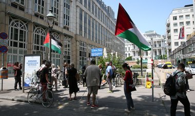 Siyonizm karşıtları Viyana'daki "Theodor Herzl" meydanının adını "Gazze" olarak değiştirdi