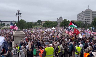 ABD'de milyonlarca kişi "Krallara hayır" diyerek Trump yönetimini protesto etti