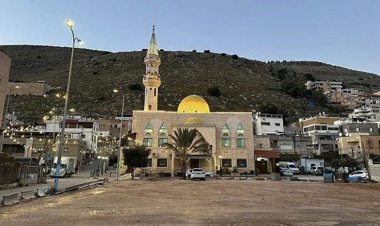 İşgalci İsrail, Batı Şeria'da ezan sesini susturmaya çalışıyor