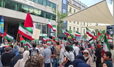 Viyana'da İsrail protestosu: “Gazze’de soykırıma hayır, İran’dan elinizi çekin”