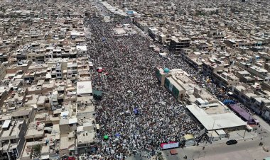 Irak’ta Cuma Namazı sonrası yüz binler İsrail’in İran ve Gazze saldırılarını kınadı