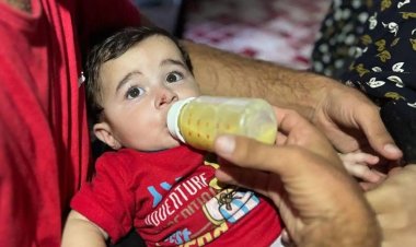 Gazze'de süt bulamayan anneler bebeklerinin yavaş ölümünü izliyor