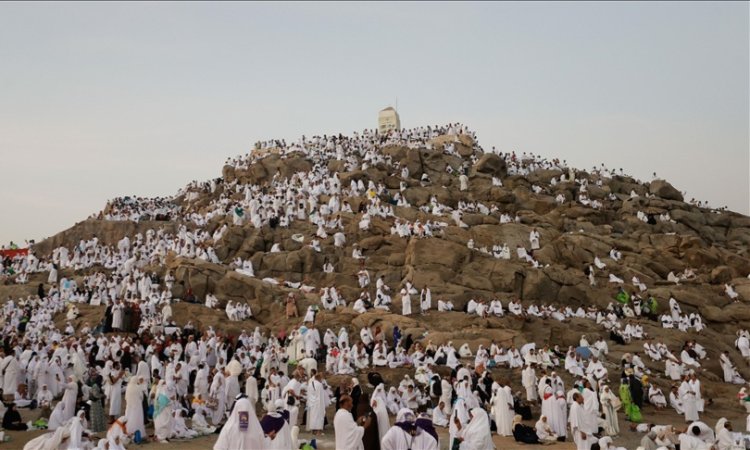 Hacı adaylarının çoğunluğu Arafat'a ulaştı