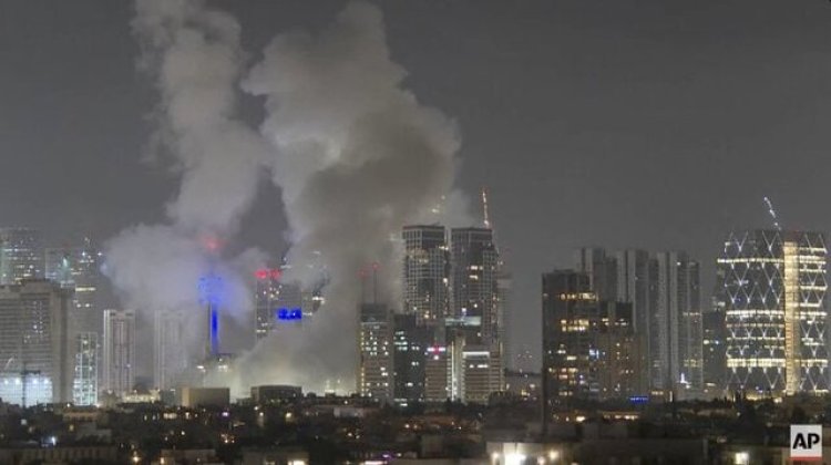 Tel Aviv'den dumanlar yükseliyor