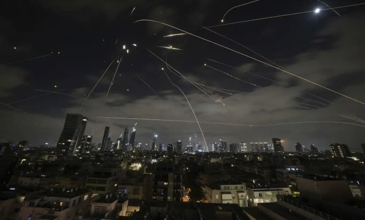İran: Tel Aviv'i boşaltın bu gece İsrail'i daha sert vuracağız