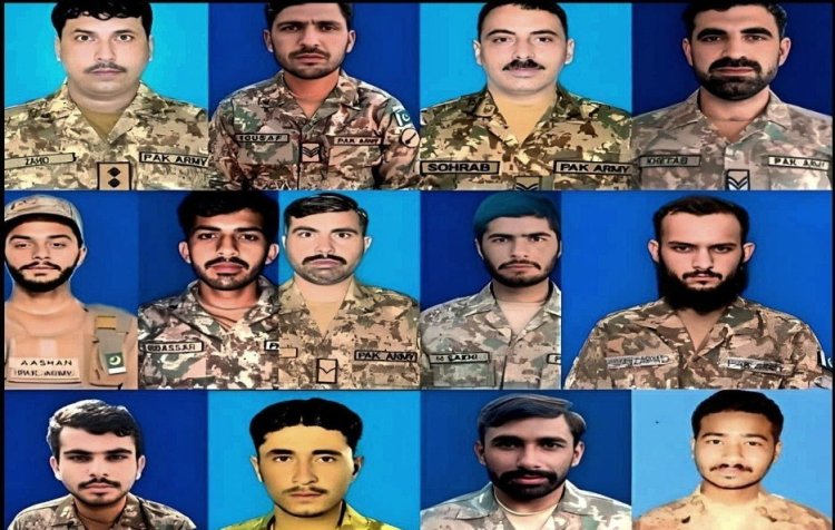 Pakistan'da bombalı saldırı: 13 asker hayatını kaybetti