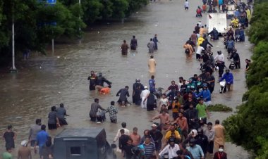 Pakistan'da muson yağışları sele yol açtı: 98 ölü