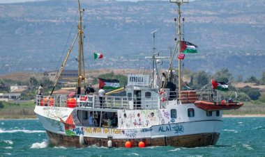 Özgürlük Filosu'nun Gazze'ye yardım için yola çıkan Hanzala gemisiyle iletişim kesildi