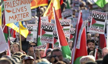 İskoçya'da 'Palestine Action' pankartı taşıyan kişi gözaltına alındı