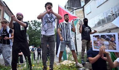 Brüksel’de İsrail Büyükelçiliği önünde protesto: “Soykırıma ortak olan elçilik kapatılsın!”