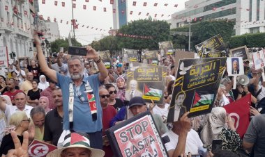 Tunus’ta yüzlerce kişiden Kays Said protestosu: “Darbe ve baskı rejimi son bulsun”