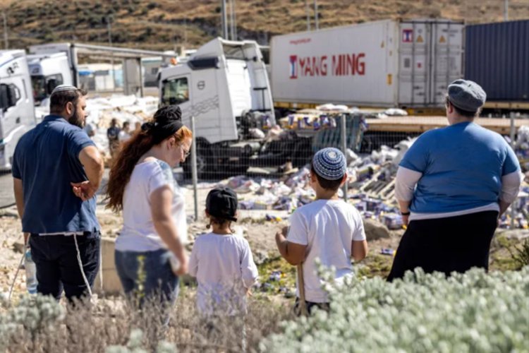 Yahudi çeteler, Gazze'ye gelen onbinlerce ton yardımı imha etti