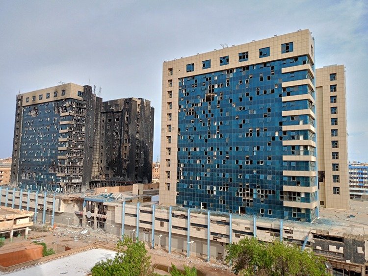 Sudan'ın başkenti Hartum'un merkezi, çatışmalar nedeniyle ağır hasar gördü