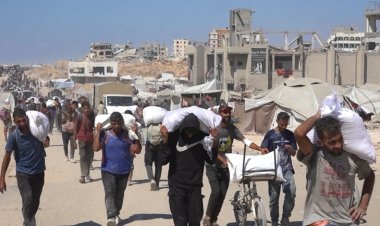 Gazzeli babalar, çocuklarının karnını doyurabilmek için ölümü göze alıyor