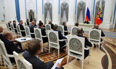 Putin, Trump görüşmesinin sonuçlarını Rus yetkililerle değerlendirdi