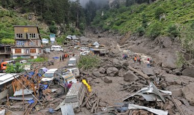 Cammu Keşmir'de sel felaketi: 30 kişi yaşamını yitirdi