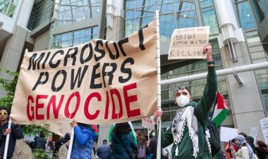 Microsoft'un genel merkezinde toplanan göstericiler, şirketin İsrail ordusuyla iş birliğini protesto etti