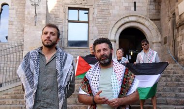 Küresel Kararlılık Filosu'ndan Gazzelilere, "Geç geliyoruz ama asla pes etmeyeceğiz" mesajı