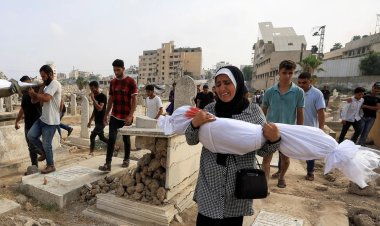 Gazze'de soykırım 695. gününde: İşgalci İsrail yardım bekleyenleri vurdu, onlarca şehit