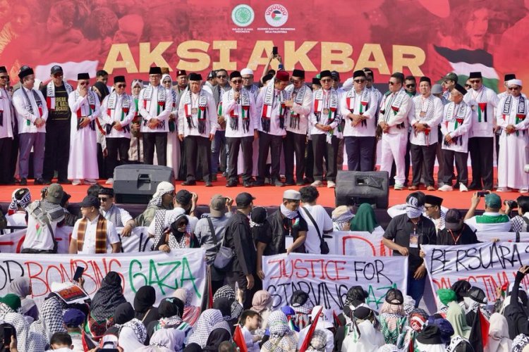 Endonezya Ulema Konseyi’nin çağrısıyla Cakarta’da Gazze’ye destek yağmuru