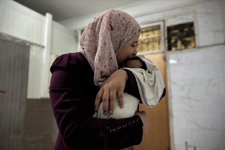 Gazze Şeridi'nde 2 aylık Rasil bebek açlıktan hayatını kaybetti