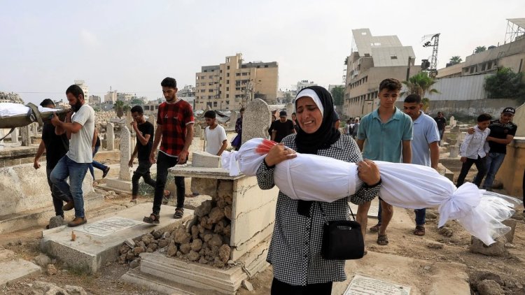 Gazze'de soykırım 695. gününde: İşgalci İsrail yardım bekleyenleri vurdu, onlarca şehit