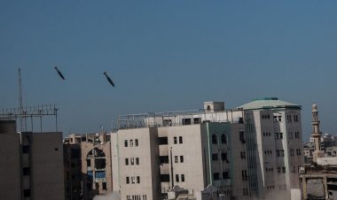 Siyonist rejim Kudüs Hastanesi çevresini hedef aldı