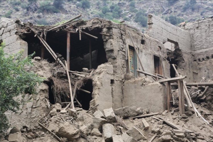 Afganistan'da meydana gelen 6 büyüklüğündeki depremde ölü sayısı 1000'i aştı