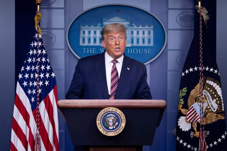 Trump, orduya “sert imaj” için Pentagon’u “savaş bakanlığı” yapıyor