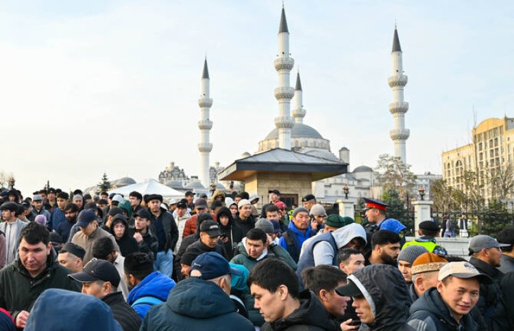 Kırgızistan, Müslümanları denetim altına almak için devlet İslami akademisi açtı