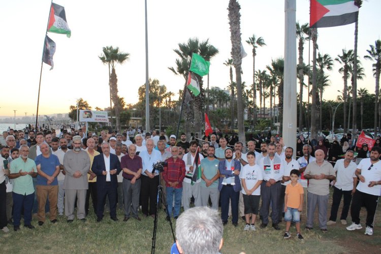 Mersin’de 'Gazze İçin Sumud Filosuna Destek' programı yoğun katılımla gerçekleşti
