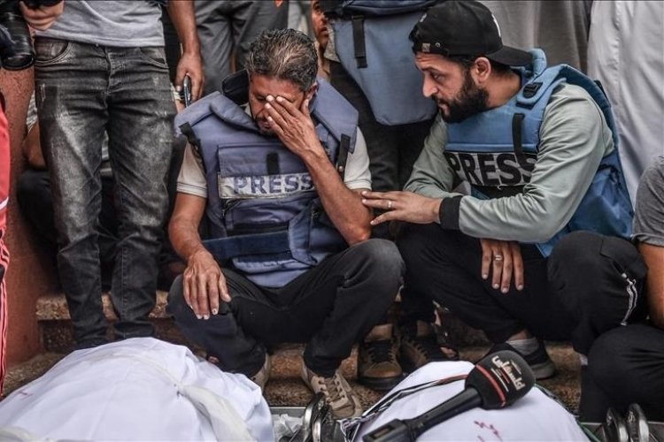 Katil İsrail’in gazetecilere yönelik suçlarına uluslararası soruşturma talebi