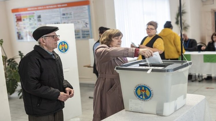 Moldova'daki seçimlerde 3 parti ve 2 blok parlamentoya girdi