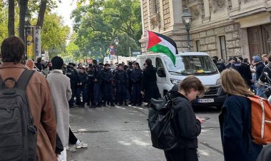 Avusturya'da öğrenciler, Gazze soykırımına dahil olduğu gerekçesiyle Viyana Üniversitesi girişini kapattı