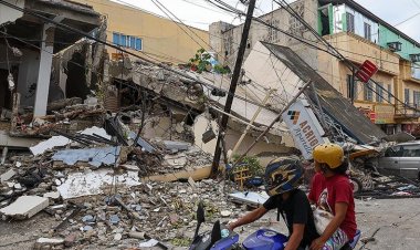 Filipinler'de 7,4 sonrası 6,9 büyüklüğünde yeni deprem