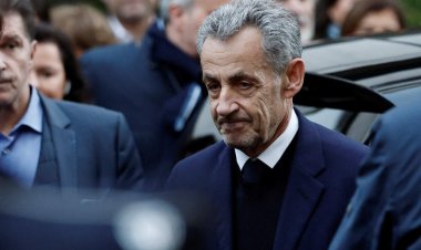 Eski Fransa Cumhurbaşkanı Nicolas Sarkozy hapse girdi