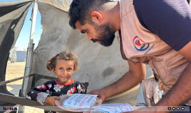 Yetimler Vakfı Gazze'de her gün sıcak yemek dağıtımında bulunuyor