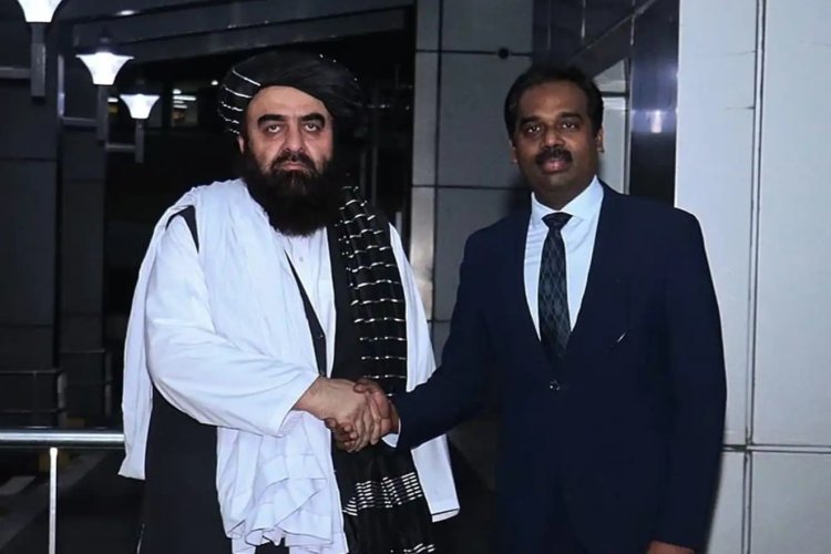 Afganistan Dışişleri Bakanı'ndan Hindistan'a ilk ziyaret