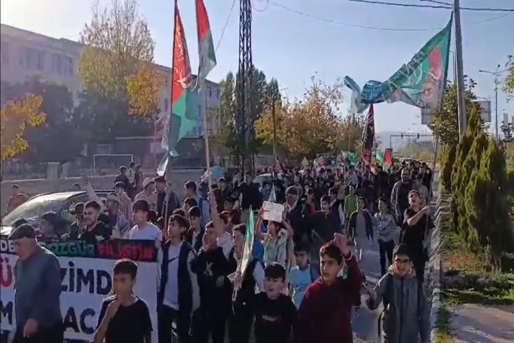 Ağrı'da Aksa Tufanı'na destek yürüyüşü düzenlendi