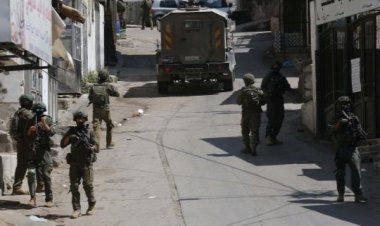 İşgalci İsrail, Batı Şeria'da 9 Filistinliyi darp ederek gözaltına aldı