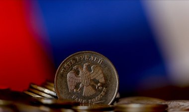 Rusya'da bütçe açığı artan harcamalarla 4,2 trilyon rubleye çıktı