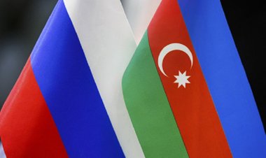 Azerbaycan, Kiev'deki büyükelçiliğine füze isabet etmesi nedeniyle Rusya'ya nota verdi