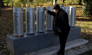 Saraybosnalılar, savaşta para karşılığı yakınlarını öldüren katillerin bulunmasını istiyor