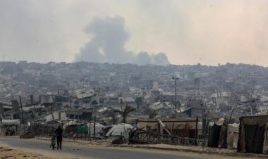Katil İsrail'in Gazze'nin güneyinde bir eve saldırısında 3 Filistinli hayatını kaybetti